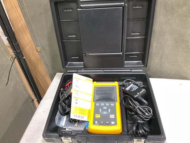 Fluke 43B Power Quality Analyzer