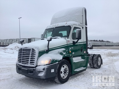 2017 Freightliner CA125 4x2 Cabeza Tractora Cabina Corta