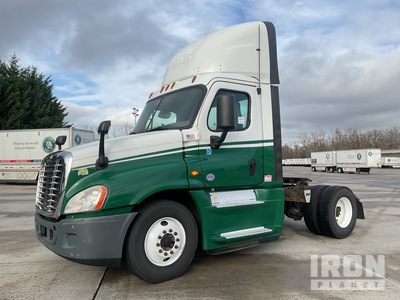 2018 Freightliner Cascadia 125 4x2 Cabeza Tractora Cabina Corta