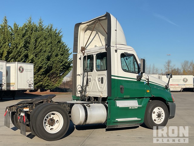 CAMIóN 2016 FREIGHTLINER