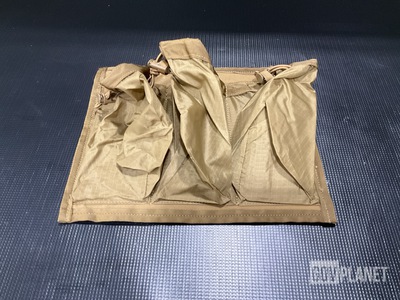 (273) Triple Pocket Panels