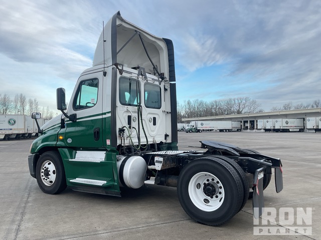 CAMIóN 2016 FREIGHTLINER