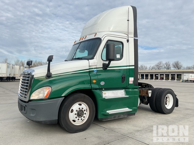 CAMIóN 2016 FREIGHTLINER