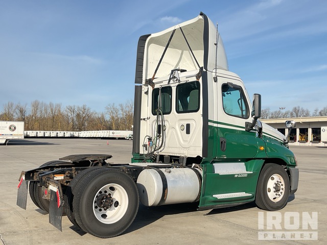 CAMIóN 2016 FREIGHTLINER