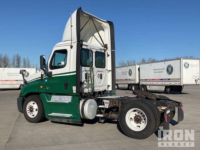 CAMIóN 2016 FREIGHTLINER