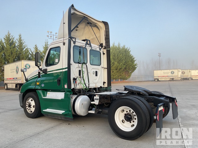CAMIóN 2016 FREIGHTLINER