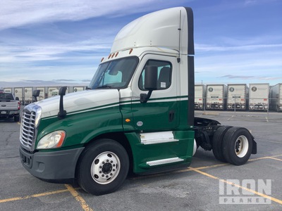 2018 Freightliner Cascadia 125 4x2 S/A Dagcabine Trekker