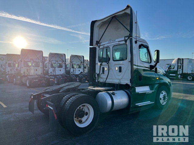 CAMIóN 2017 FREIGHTLINER