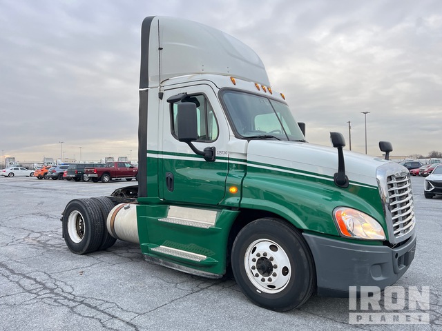 CAMIóN 2017 FREIGHTLINER