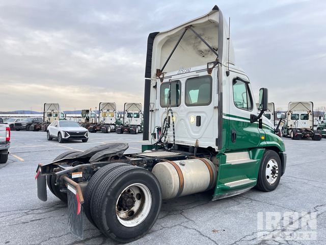 CAMIóN 2017 FREIGHTLINER