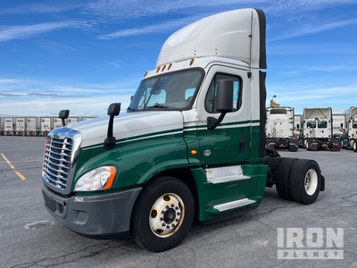 2016 Freightliner CA125 4x2 S/A Dagcabine Trekker