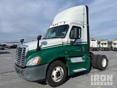 2016 Freightliner CA125 4x2 Ciągnik siodłowy z kabiną dzienną S/A