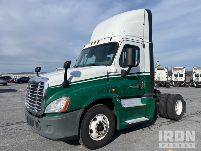 CAMIóN 2016 FREIGHTLINER