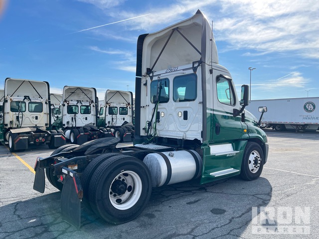 CAMIóN 2016 FREIGHTLINER