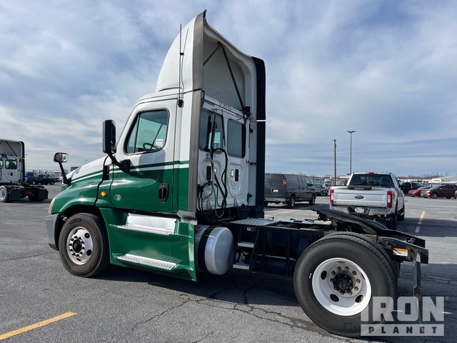 CAMIóN 2016 FREIGHTLINER