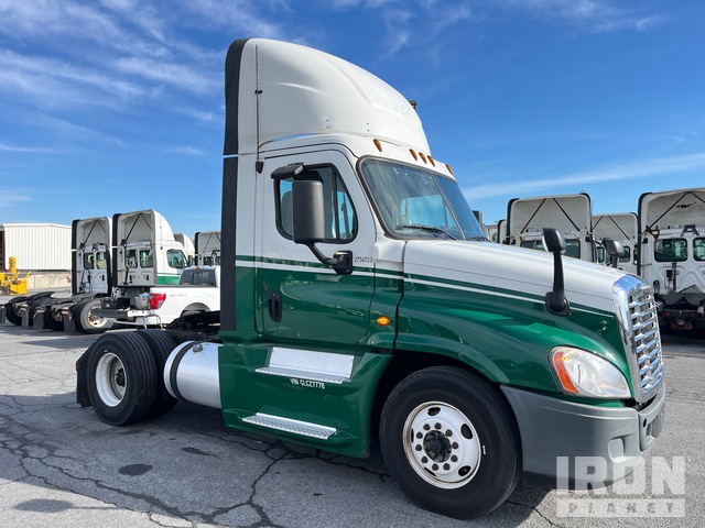 CAMIóN 2016 FREIGHTLINER