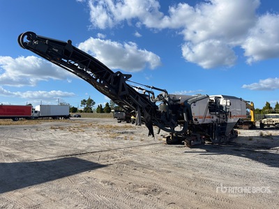 2018 Wirtgen W210i Tracked آلات كشط الرصيف