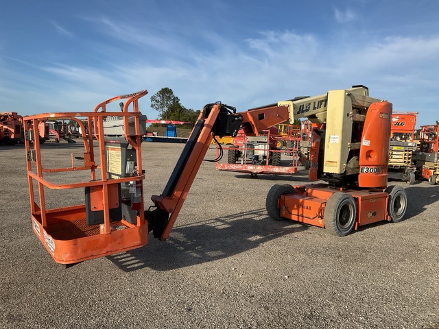 2014 JLG E300AJP 2WD Electric Articulating Boom Lift