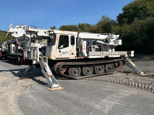 2015 PowerTraxx 15W-H Rotating Crawler Carrier Digger Derrick w/2015 Terex Commander 6060