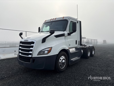 2020 Freightliner Cascadia 126 6x4 T/A Day Cab Truck Tractor