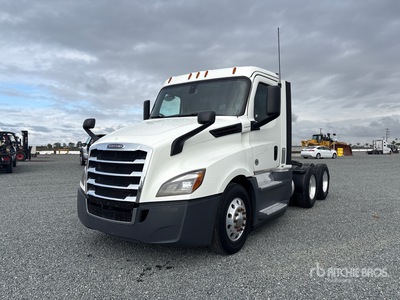 2020 Freightliner Cascadia 126 6x4 تراكتور شاحنة نهارية (ثنائية المحور)