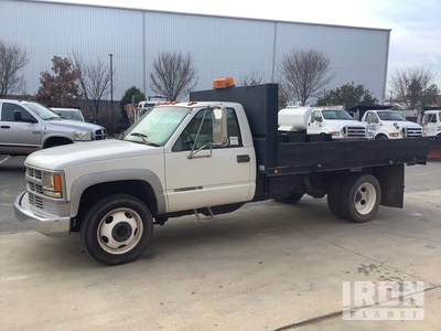 2002 Chevrolet 3500 HD 4x2 Platte vrachtwagen