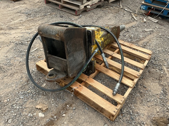 2015 Atlas Copco SB452 72 in Hydraulic Breaker