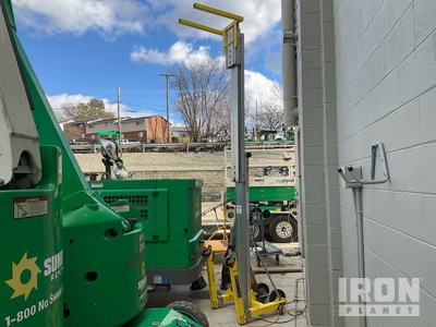 2022 Sumner 2112 Materialaufzug (Inoperable)