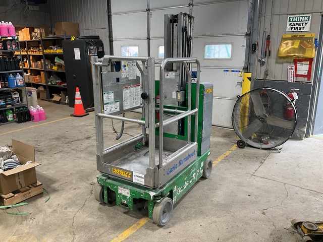 2016 Genie GR-20 Vertical Mast Lift