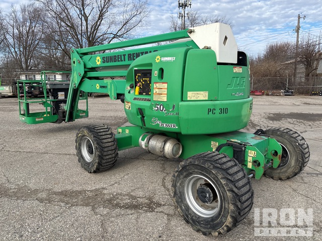 ELEVADOR ARTICULADO 2014 JLG 4WD 450AJ