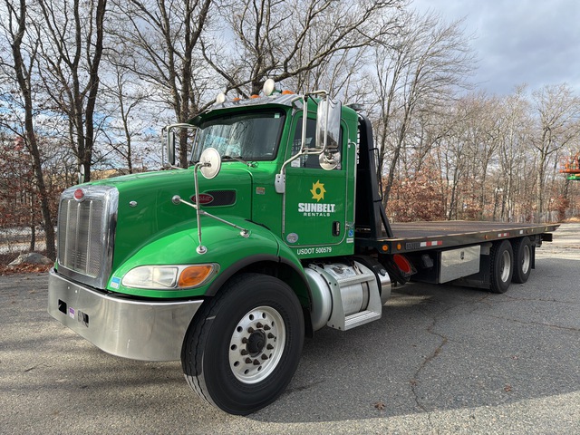 2019 Peterbilt 348 Peterbilt 6x4 Rollback Truck