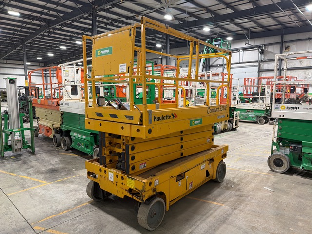 2011 Haulotte H3347E Electric Scissor Lift 2011 Haulotte H3347E Electric Scissor Lift