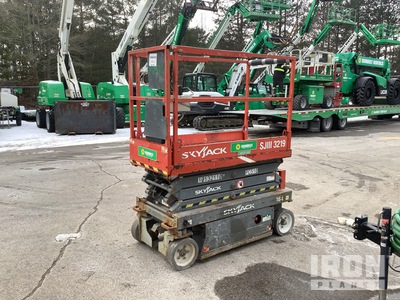 2015 Skyjack SJIII 3219 Electric Scissor Lift