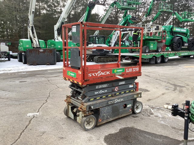 2015 Skyjack SJIII 3219 Electric Scissor Lift