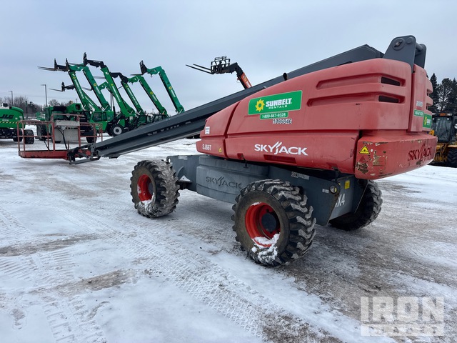 ELEVADOR TELESCóPICO 2015 SKYJACK 4WD SJ66T