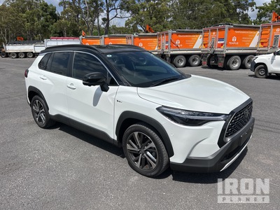 2024 Toyota Corolla Cross AWD Hybrid Automobile