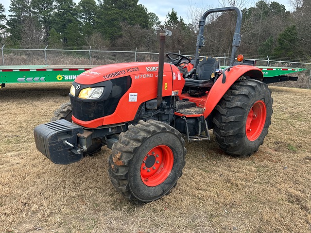 2018 Kubota M7060D 4WD Tractor