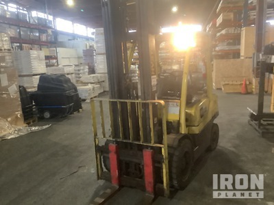 2013 Hyster H60FT 5650 lb Pneumatic Tire Forklift