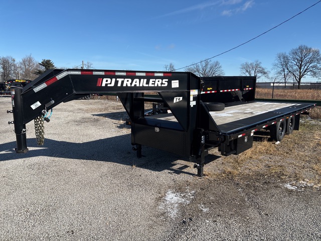 2022 PJ 3C332 24 ft T/A Gooseneck Tilt Deck Trailer 2022 PJ 3C332 24 ft T/A Gooseneck Tilt Deck Trailer