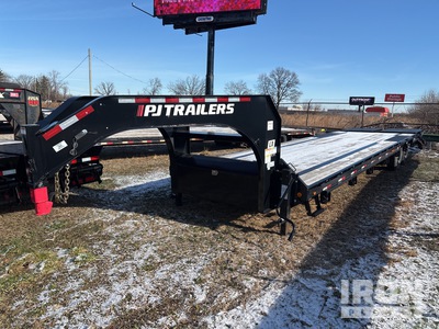 2023 PJ 3F412 26 ft T/A Gooseneck Equipment Trailer