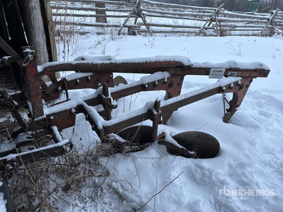 International Harvester 3-Point Furrow Plough