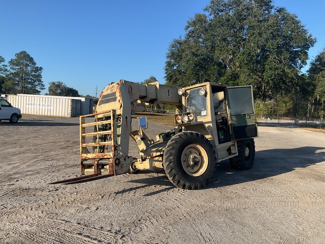 SkyTrak 6000M Telehandler