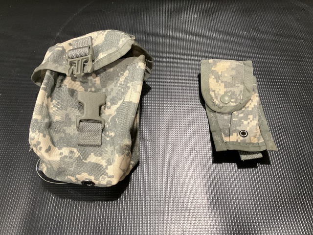 (2,996) Assorted Ammunition Pockets