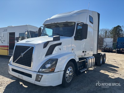 2016 Volvo VNL 6x2 تراكتور شاحنة كابينة النوم (ثنائية المحور)