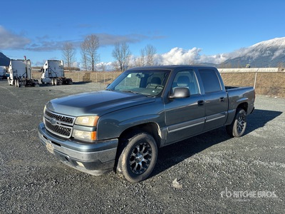 2006 Chevrolet Silverado 1500 4x4 Crew Cab Pickup