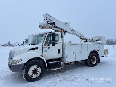 Altec TA41M 41 ft on 2006 International DuraStar 4200 4x2 Arbeitsbühne-Lkw