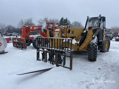 Cat TH460B رافع تليسكوبى (Inoperable)