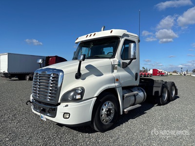 2017 Freightliner Cascadia 125 6x4 T/A Dagcabine Trekker