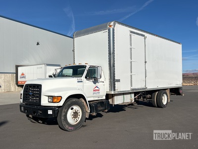 1997 Ford F800 4x2 Van Truck
