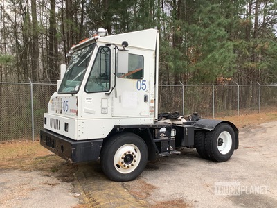 2010 Ottawa 4x2 ターミナル トラクター